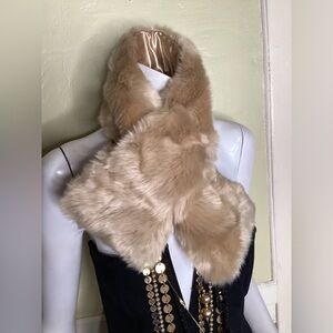 La Fiorentina Luxurious Beige Faux Fur Scarf